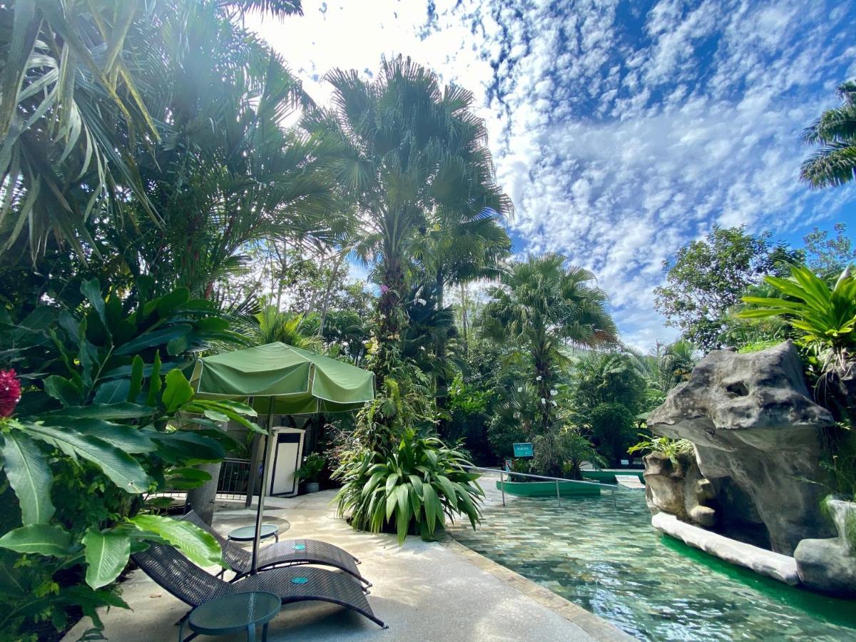 Paradise Hot Springs Station touristique