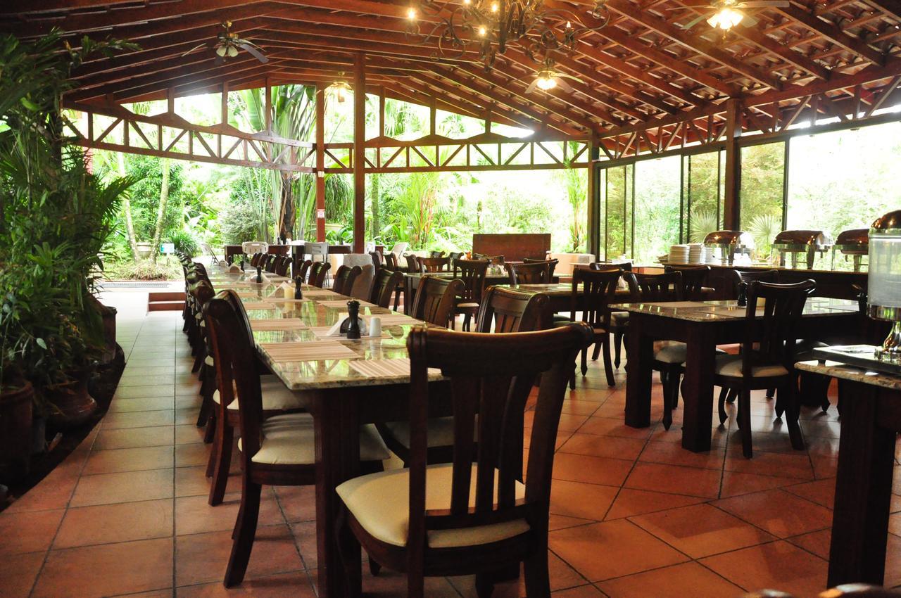 Station touristique Paradise Hot Springs 4*