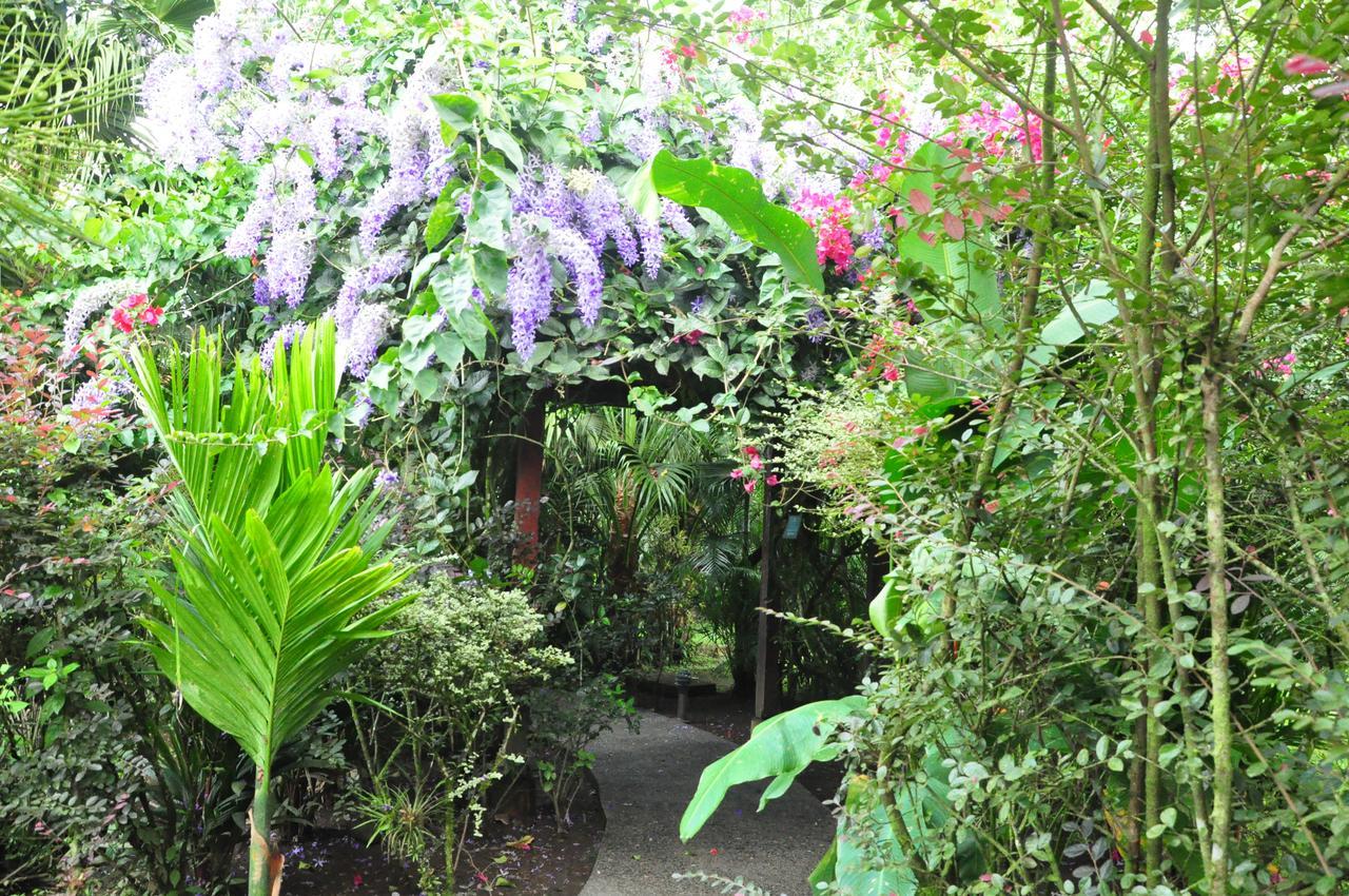 Station touristique Paradise Hot Springs 4*